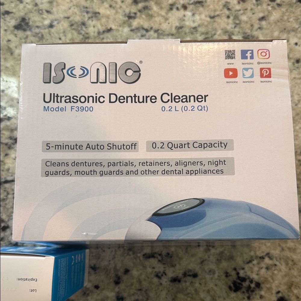 Isonic Ultrasonic Denture Cleaner - Light Blue & White